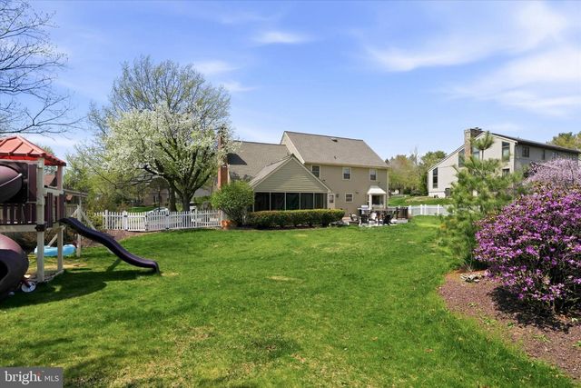 1551 DUXBURY CT, Allentown, PA 18104