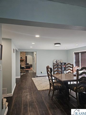 58369 240th Street, Mankato, MN 56003