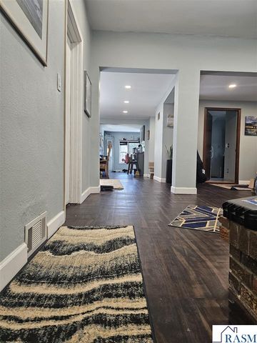 58369 240th Street, Mankato, MN 56003