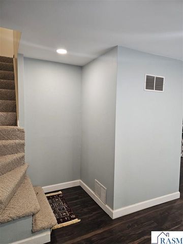 58369 240th Street, Mankato, MN 56003