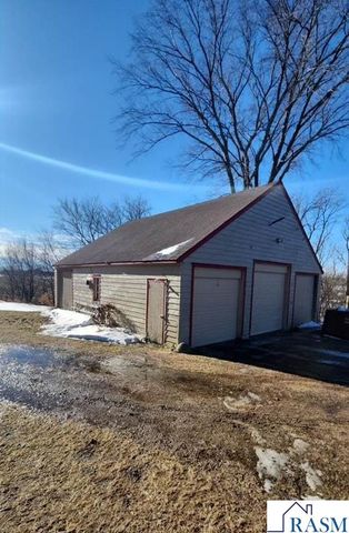 58369 240th Street, Mankato, MN 56003