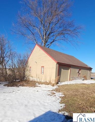 58369 240th Street, Mankato, MN 56003