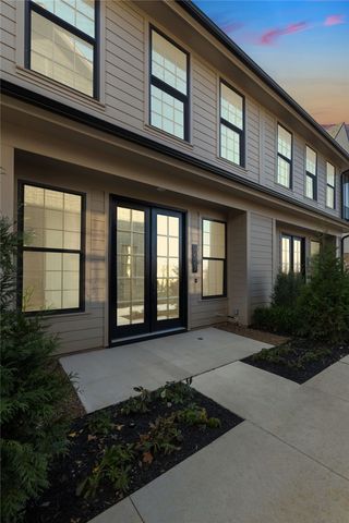 4621 S 47th Street, Rogers, AR 72758