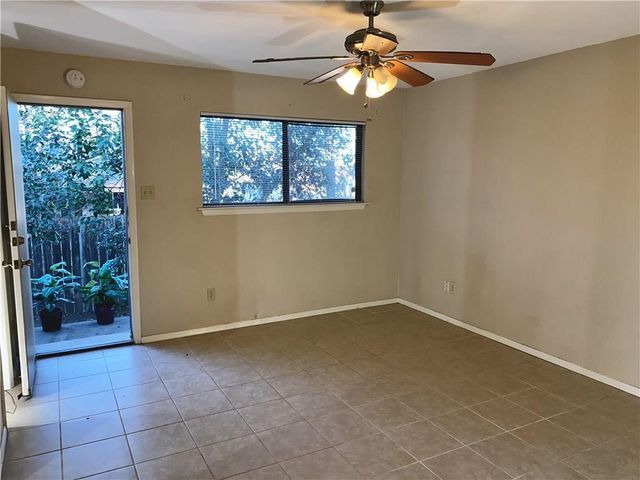 910 Milford WAY B, Austin, TX 78745
