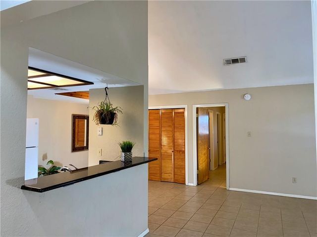 910 Milford WAY B, Austin, TX 78745
