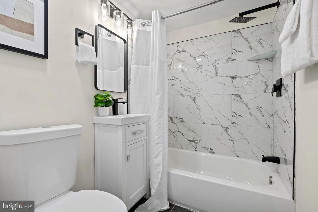 Image 14 of property listing at 11312 CHERRY HILL RD #2YOU, Beltsville, MD 20705