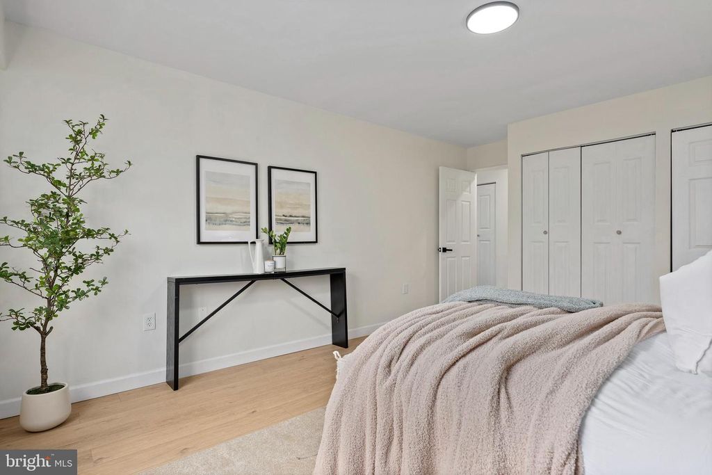 Image 18 of property listing at 11312 CHERRY HILL RD #2YOU, Beltsville, MD 20705