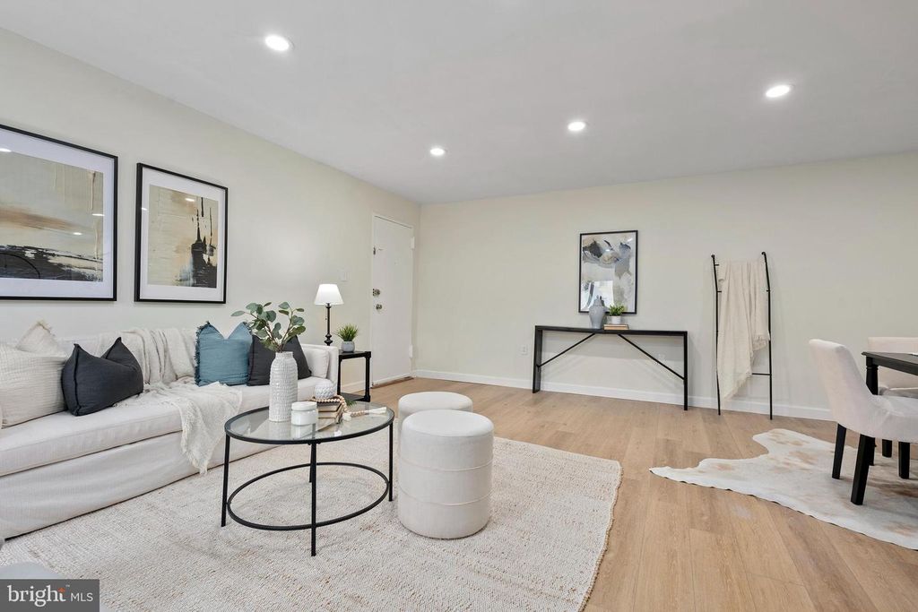 Image 6 of property listing at 11312 CHERRY HILL RD #2YOU, Beltsville, MD 20705