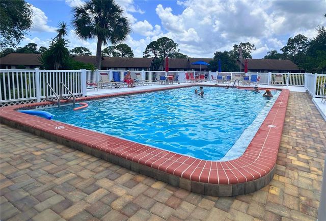 5231 LAKE VILLAGE DRIVE 27, Sarasota, FL 34235
