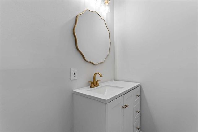 2023 Stoneleigh Drive, Stone Mountain, GA 30087