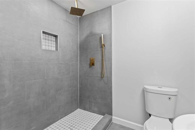 2023 Stoneleigh Drive, Stone Mountain, GA 30087