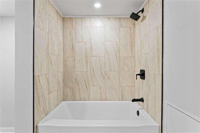 2023 Stoneleigh Drive, Stone Mountain, GA 30087