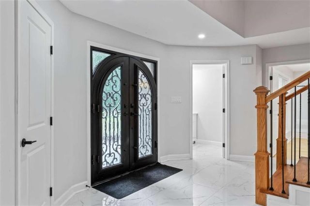 2023 Stoneleigh Drive, Stone Mountain, GA 30087