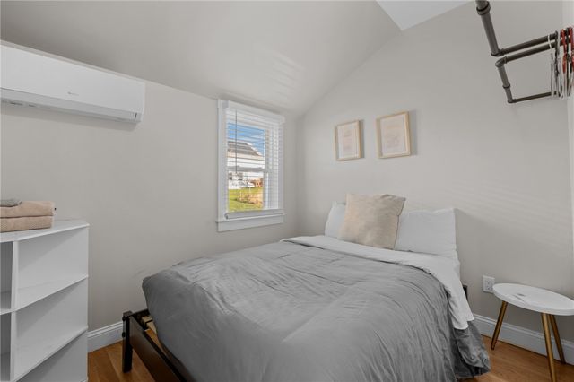 49 Reservoir Road, Middletown, RI 02842