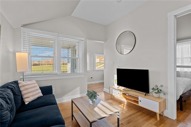 49 Reservoir Road, Middletown, RI 02842