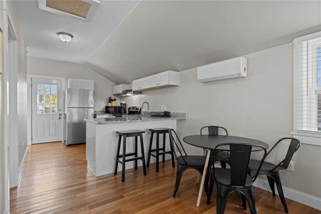 49 Reservoir Road, Middletown, RI 02842