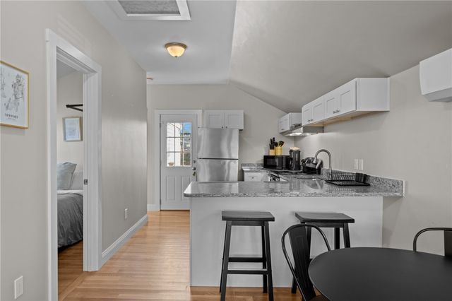 49 Reservoir Road, Middletown, RI 02842