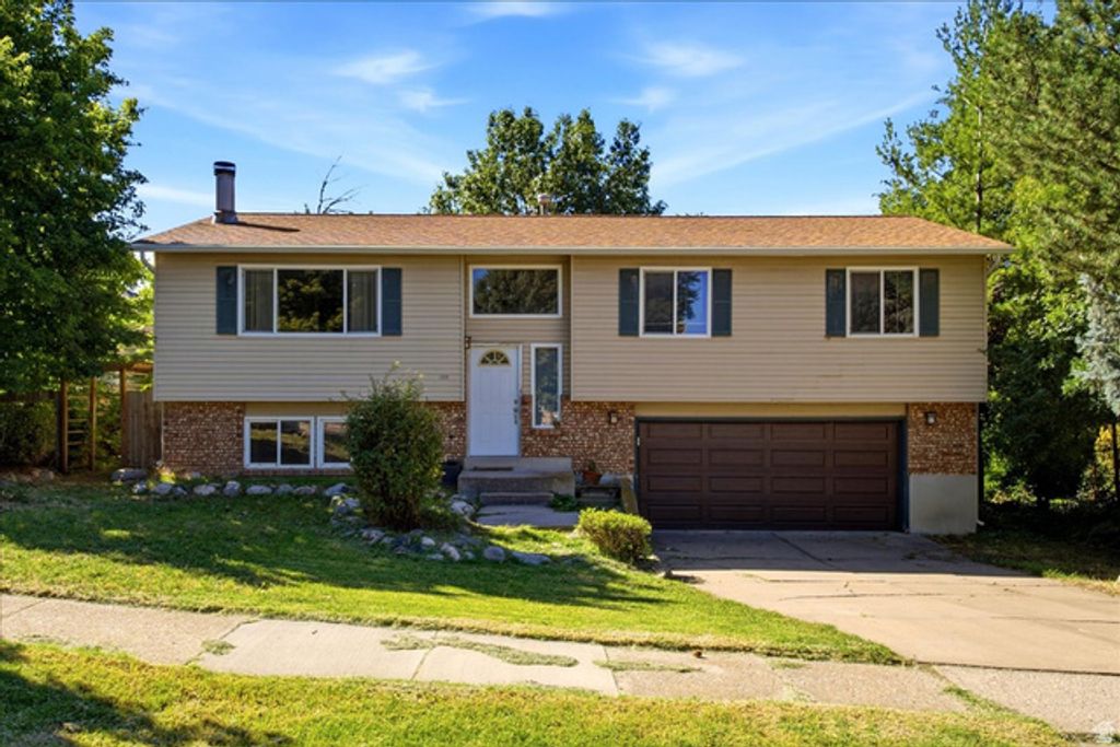 122 E 1470 S, Farmington, UT 84025 — photo 2