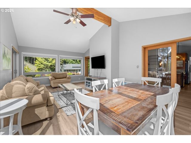 1253 Ne EAST LAGOON Dr, Lincoln City, OR 97367
