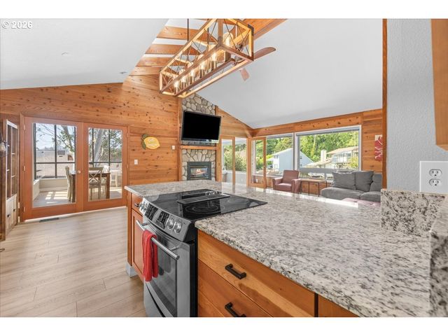 1253 Ne EAST LAGOON Dr, Lincoln City, OR 97367