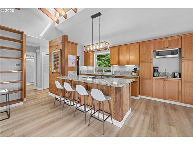 1253 Ne EAST LAGOON Dr, Lincoln City, OR 97367
