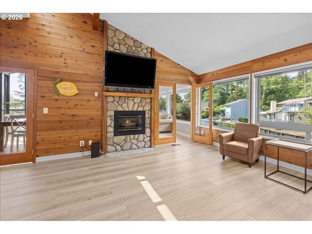 1253 Ne EAST LAGOON Dr, Lincoln City, OR 97367
