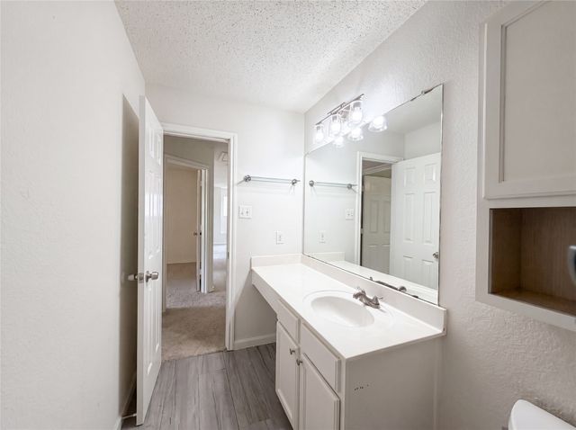 2320 Bantry Lane, Arlington, TX 76002