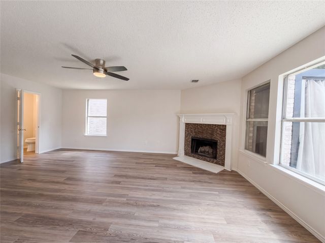 2320 Bantry Lane, Arlington, TX 76002