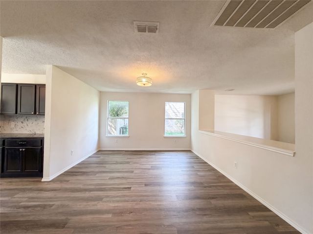 2320 Bantry Lane, Arlington, TX 76002