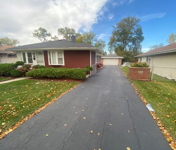 23 W 143 Street, Dixmoor, IL 60426