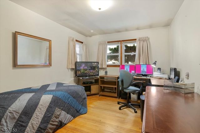 30 Woodrow Ave, Woodland Park, NJ 07424