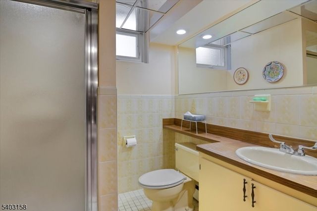 30 Woodrow Ave, Woodland Park, NJ 07424