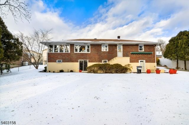 30 Woodrow Ave, Woodland Park, NJ 07424