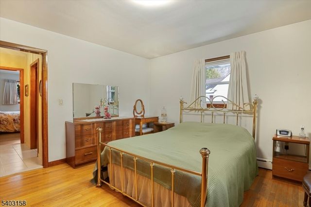 30 Woodrow Ave, Woodland Park, NJ 07424