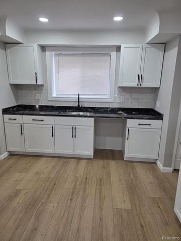 434 Piper Boulevard, Detroit, MI 48215