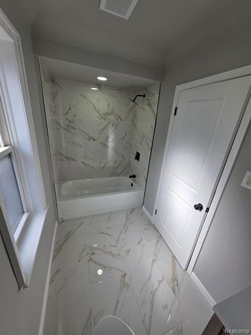 434 Piper Boulevard, Detroit, MI 48215