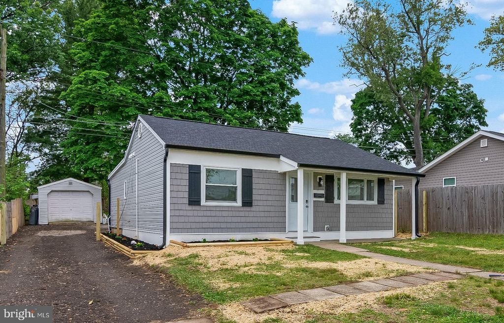 16 LEFT WING DR, Middle River, MD 21220