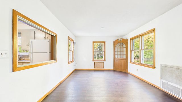 5043 Granada Avenue N, Oakdale, MN 55128