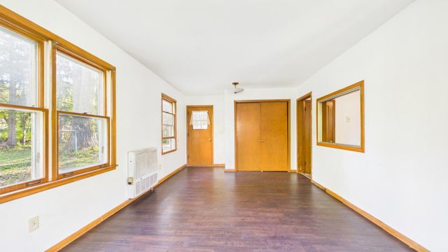 5043 Granada Avenue N, Oakdale, MN 55128