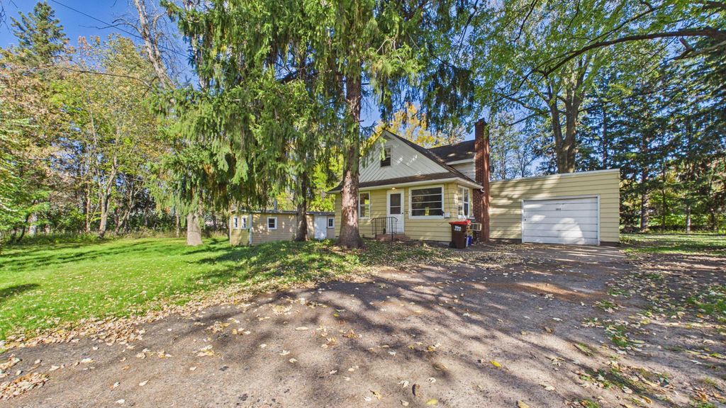 5043 Granada Avenue N, Oakdale, MN 55128