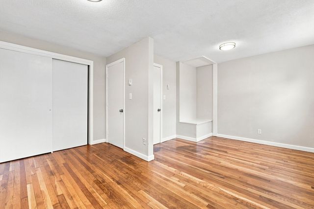 1-B Lorenzo St, Boston, MA 02122