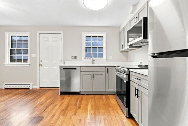1-B Lorenzo St, Boston, MA 02122