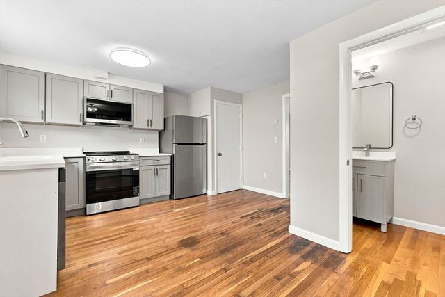 1-B Lorenzo St, Boston, MA 02122