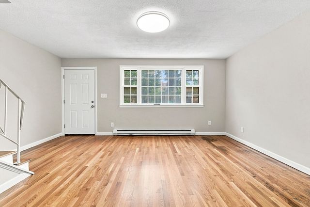 1-B Lorenzo St, Boston, MA 02122