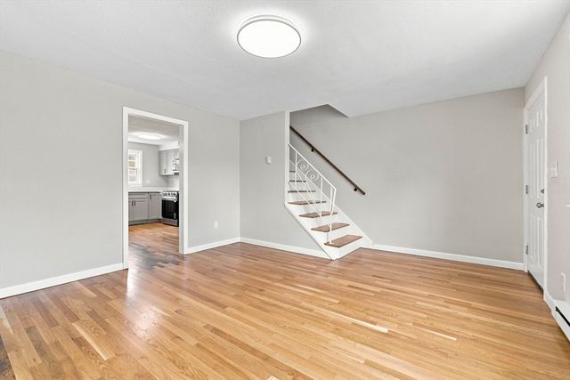 1-B Lorenzo St, Boston, MA 02122