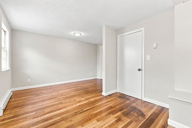 1-B Lorenzo St, Boston, MA 02122