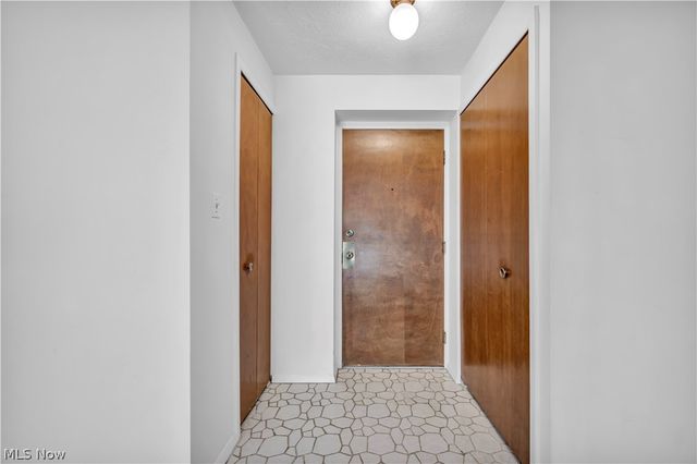 3400 wooster Road 502, Rocky River, OH 44116