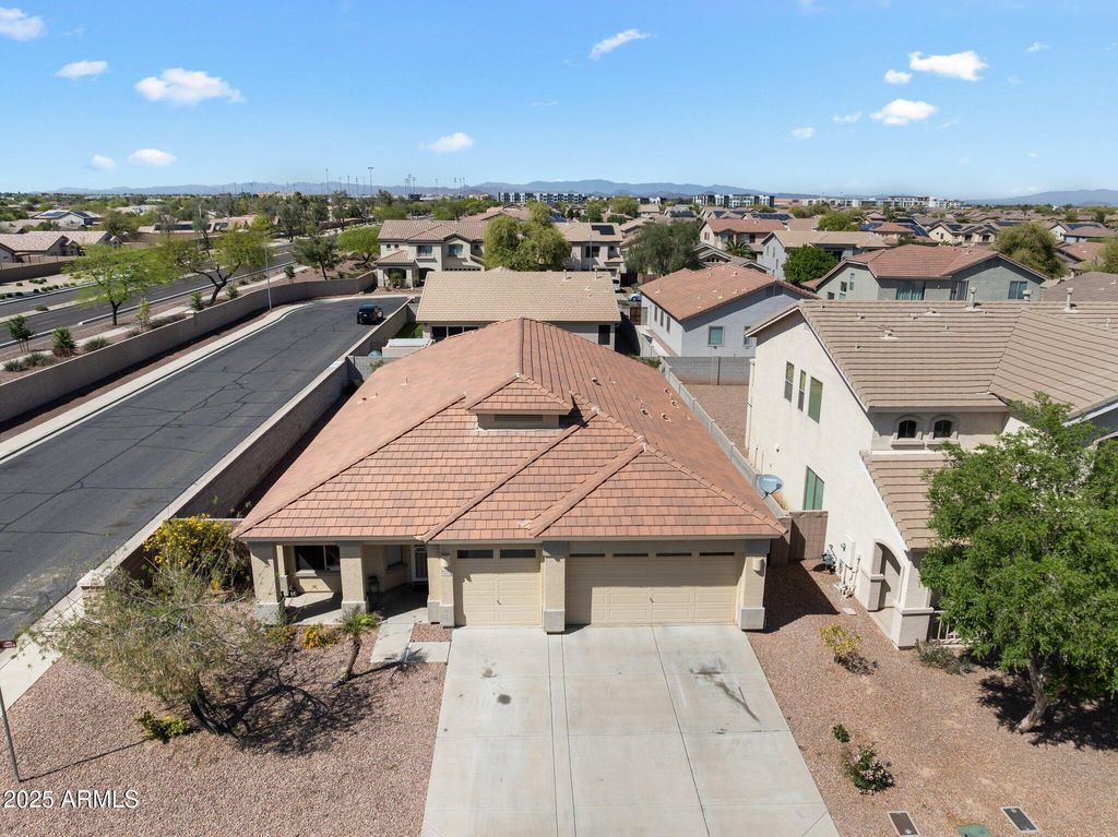 14694 W MANDALAY Lane, Surprise, AZ 85379 — photo 2