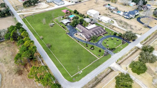 14 El Dorado Drive, Friendswood, TX 77546