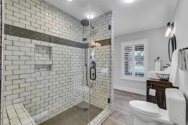 14 El Dorado Drive, Friendswood, TX 77546